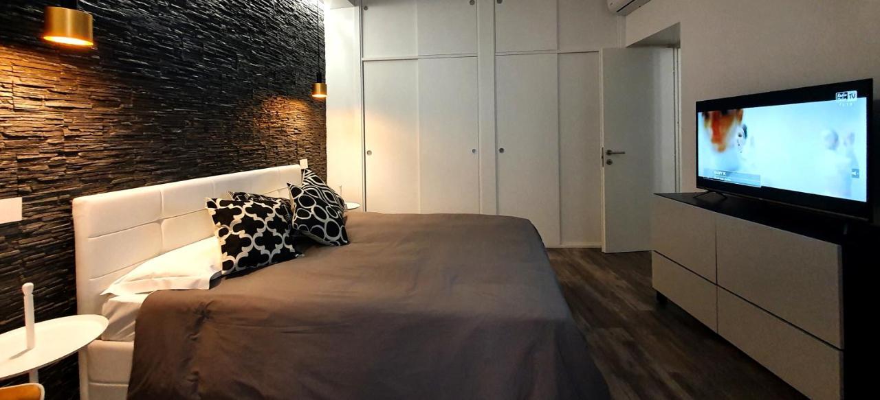 Apartment Space *